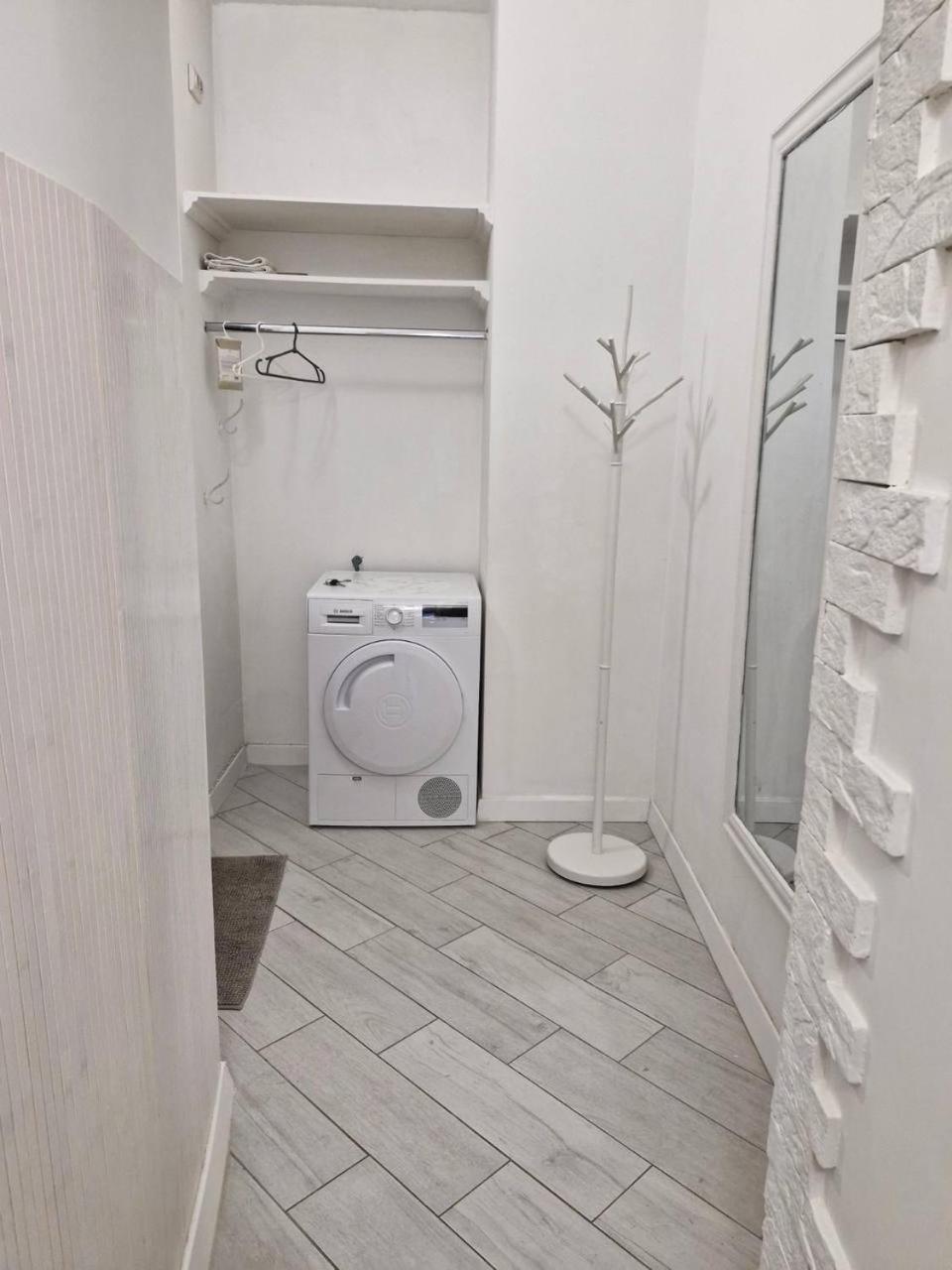 замарстинівська 14 центрі Daire